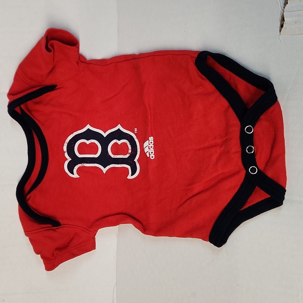 Adidas Boston Redsox Boys sz 6/9M Onesie Good condition
